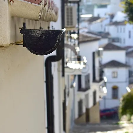 Casa Calma Con Patio. A 500 M De Puente Nuevo